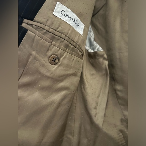Calvin Klein Blazer Men's Dark Brown Pinstripe Blazer with Light Brown Interior - Picture 3 of 3